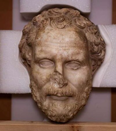 Boubon İmparatoru’nun dönüşü