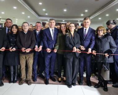 Burdur Belediyesi’nin 13. Kitap Fuarı açıldı