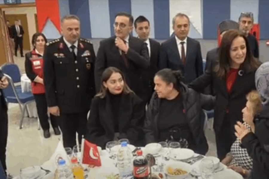 Şehit aileleri ve gazilerle iftar yemeği