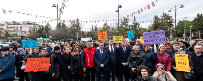 BURDUR’da “Emekli Kürsüsü- Söz Sende”