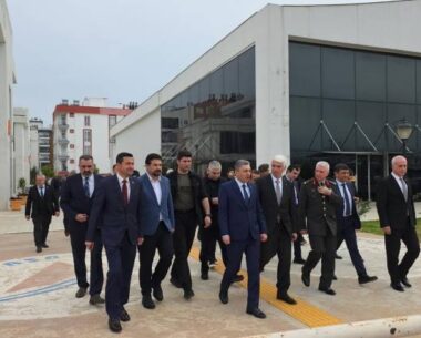 Vali Şahin’den 15 Temmuz Derneği ziyareti