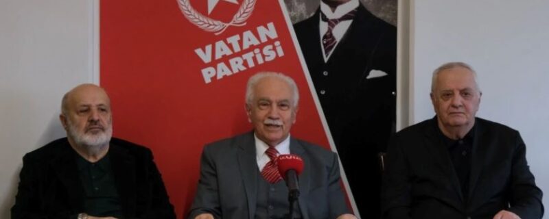 İRAN REJİMİ AYAKTA TRUMP VE İŞBİRLİKÇİLERİN REJİMİ SALLANIYOR