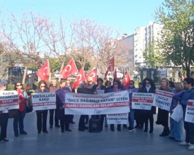 Antalya’da CKD’li kadınlardan İranlı kadınlara selam