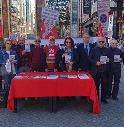Vatan Partisi, basın açıklamalarından imza stantlarına geçti