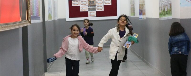 18 milyon öğrenci ara tatile çıkıyor