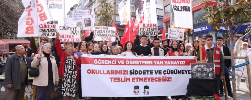 “Kılavuzumuz Andımız” diye haykırdılar