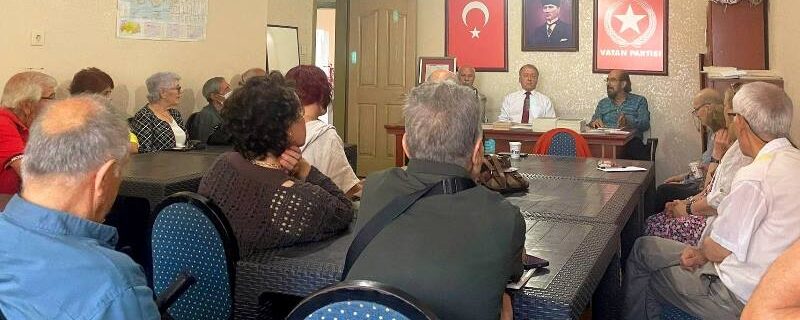 ANTALYA’da Latif Polat’tan Vatan Partililere müzik şöleni