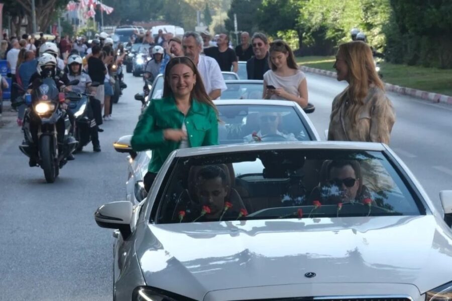 63. Altın Film festivali kortej Yürüyüşüyle başladı